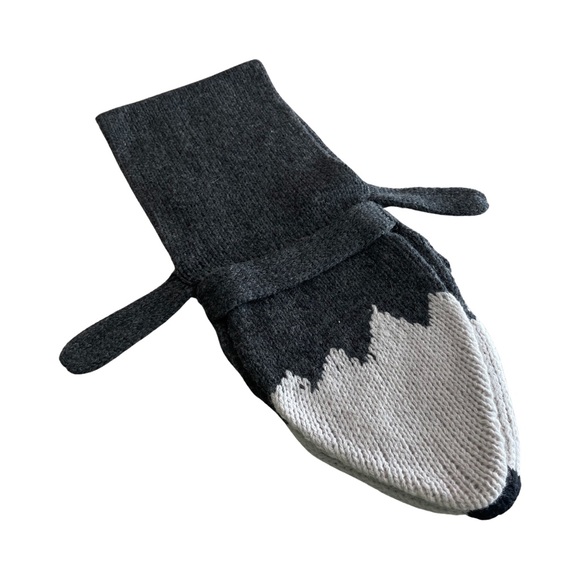 BCBG MAX AZRIA SCARF 🧣 - Picture 4 of 10